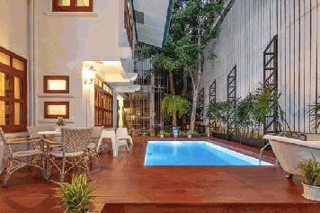 Rear luxury Private Pool Villa in the midddle of Sathorn (Soi Suanplu 6)